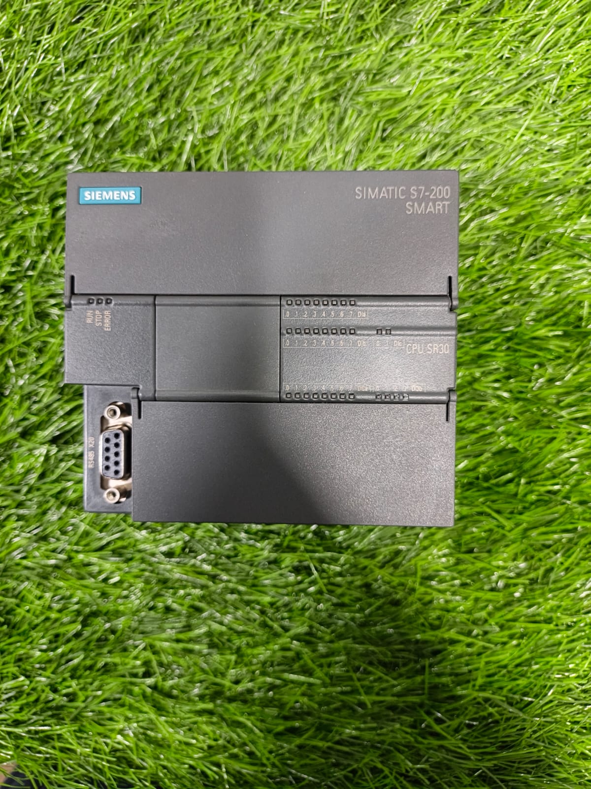 The Siemens SIMATIC S7-200 SMART CPU SR30 is a compact, reliable PLC designed for small to medium industrial automation applications, offering excellent performance and easy programming.